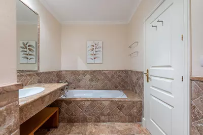 Townhouse in El Paraiso