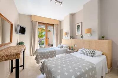 Townhouse in El Paraiso