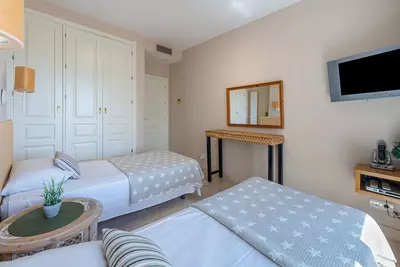 Townhouse in El Paraiso