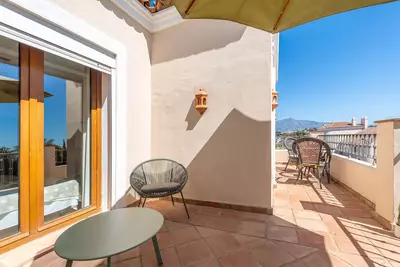 Townhouse in El Paraiso