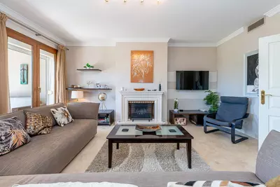 Townhouse in El Paraiso