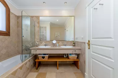 Townhouse in El Paraiso