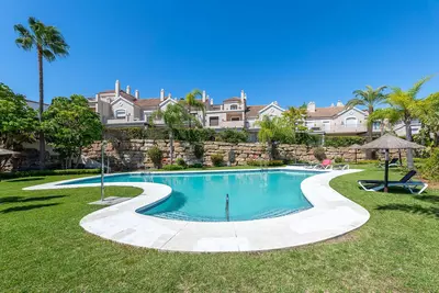 Townhouse in El Paraiso