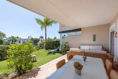 Townhouse in El Paraiso