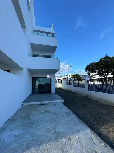 Middle Floor Apartment in Estepona