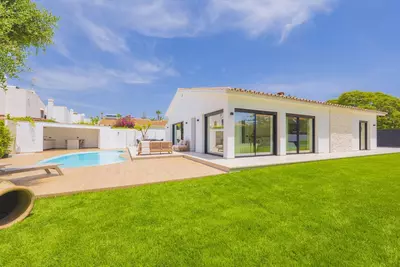 Detached Villa in Atalaya
