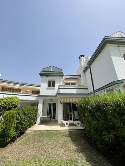Townhouse in Estepona