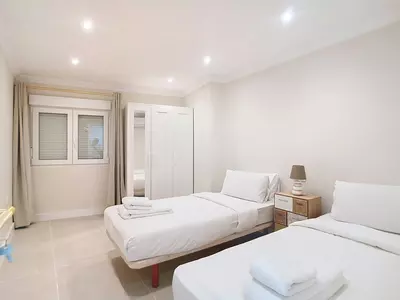 Middle Floor Apartment in Estepona