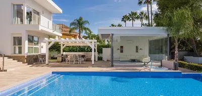 Detached Villa in Nueva Andalucía