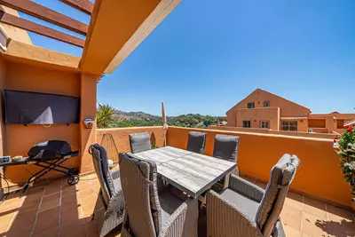 Middle Floor Apartment in Elviria