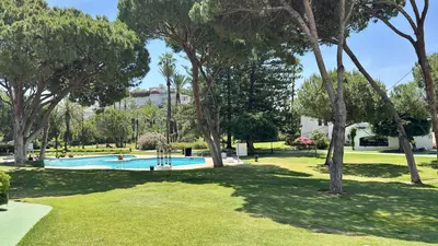 Middle Floor Apartment in Puerto Banús