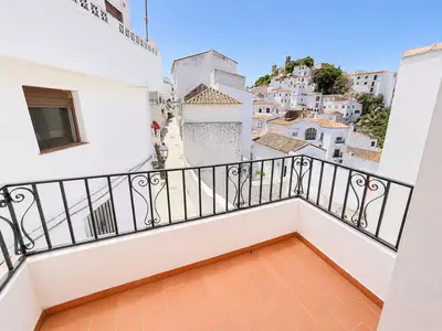 Semi-Detached House in Casares