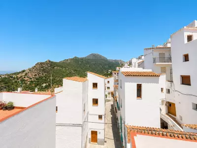 Semi-Detached House in Casares