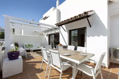 Middle Floor Apartment in Selwo