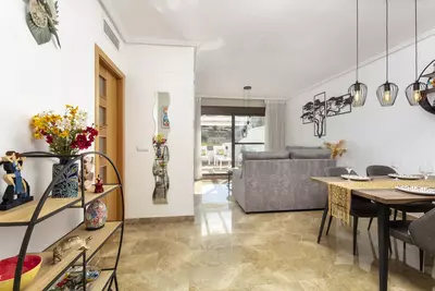 Middle Floor Apartment in Selwo