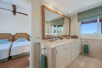 Detached Villa in Elviria