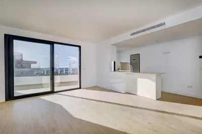 Middle Floor Apartment in Estepona