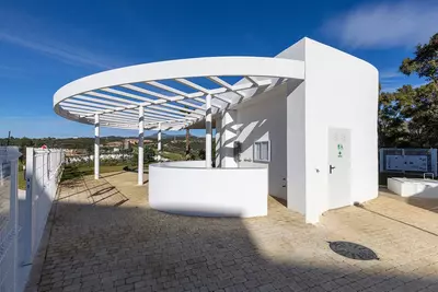 Middle Floor Apartment in Estepona
