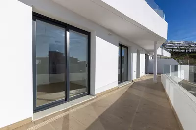 Middle Floor Apartment in Estepona