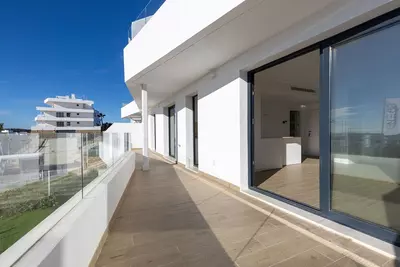 Middle Floor Apartment in Estepona