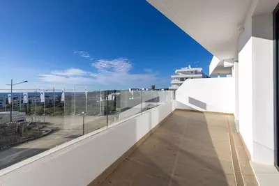 Middle Floor Apartment in Estepona