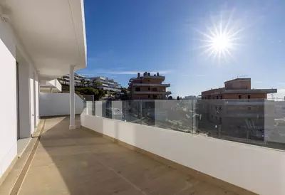 Middle Floor Apartment in Estepona