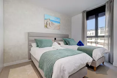 Middle Floor Apartment in Estepona