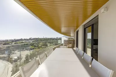 Middle Floor Apartment in Estepona