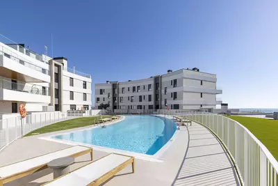 Middle Floor Apartment in Estepona
