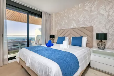 Middle Floor Apartment in Estepona