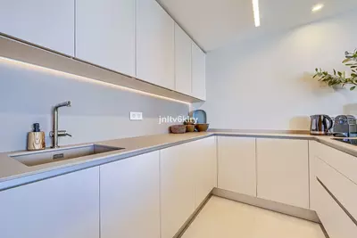 Middle Floor Apartment in Estepona