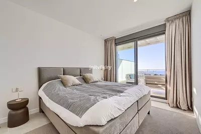 Middle Floor Apartment in Estepona