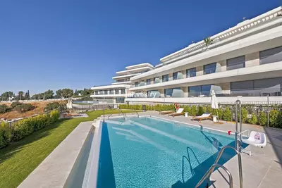 Middle Floor Apartment in Estepona