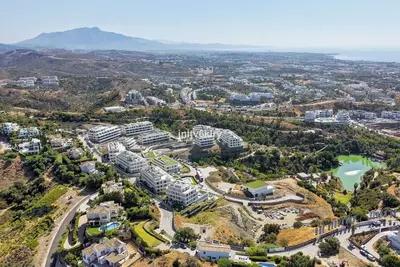 Middle Floor Apartment in Estepona