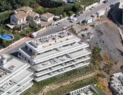 Middle Floor Apartment in Estepona