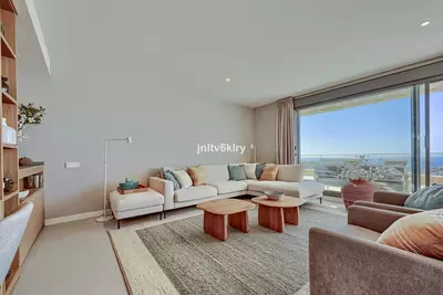 Middle Floor Apartment in Estepona