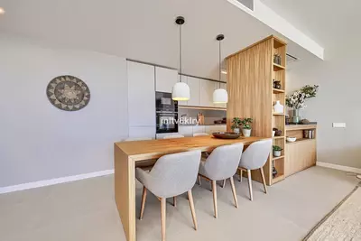 Middle Floor Apartment in Estepona