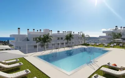 Middle Floor Apartment in Estepona