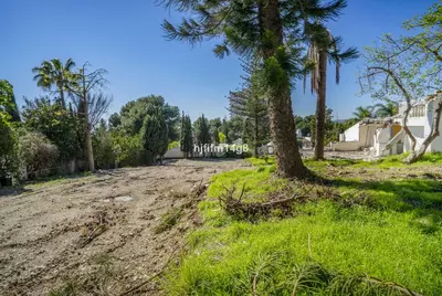 Land in Nueva Andalucía