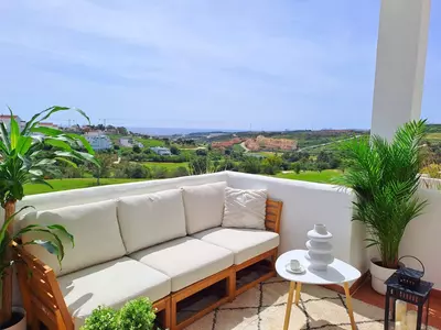 Middle Floor Apartment in Estepona