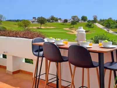 Middle Floor Apartment in Estepona