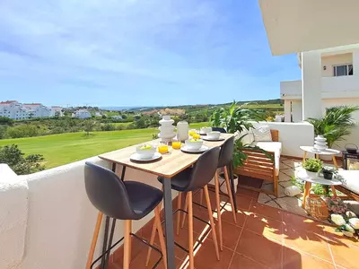 Middle Floor Apartment in Estepona