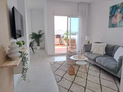Middle Floor Apartment in Estepona