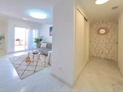Middle Floor Apartment in Estepona