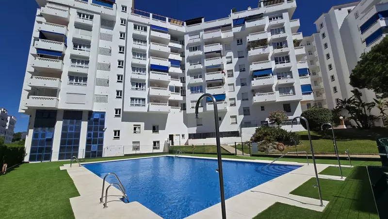 Middle Floor Apartment in Nueva Andalucía
