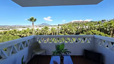 Middle Floor Apartment in Nueva Andalucía