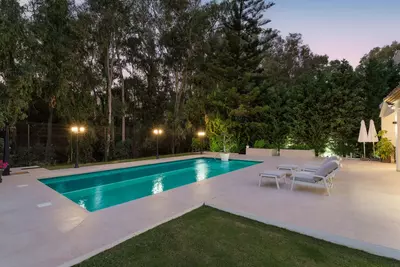 Detached Villa in Nueva Andalucía