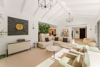 Detached Villa in Nueva Andalucía