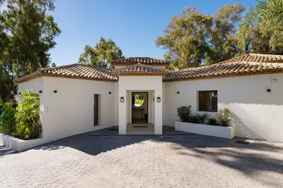 Detached Villa in Nueva Andalucía