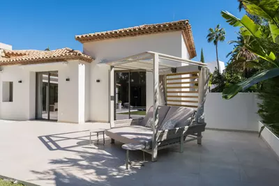 Detached Villa in Nueva Andalucía